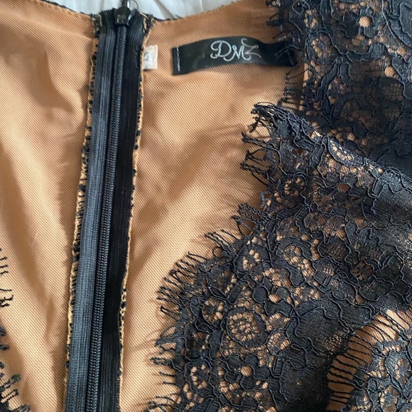 BEAUTIFUL SEXY BLACK & NUDE LACE DRESS XS - Picture 2 of 2